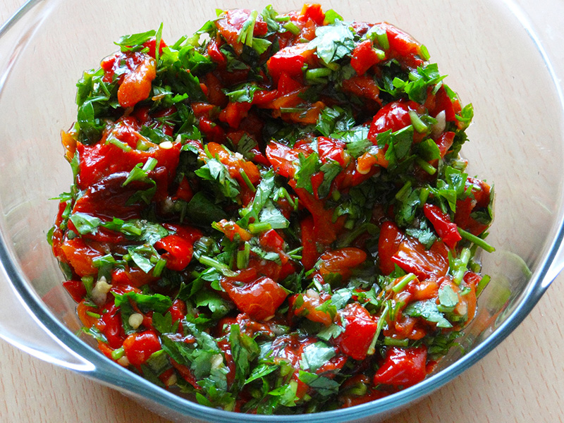 Salată de ardei copti
