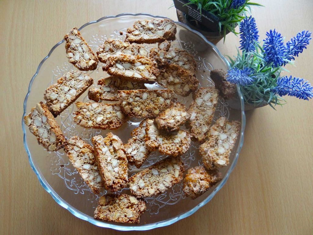 Biscuiti cu migdale-Cantuccini