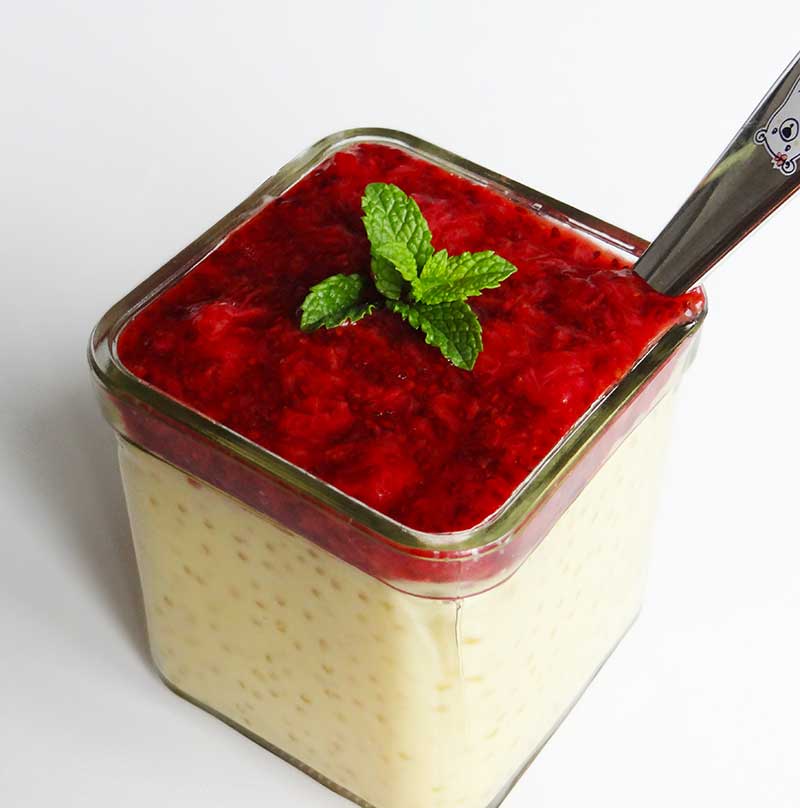 Budincă de tapioca cu dulceață de căpșuni fără zahăr