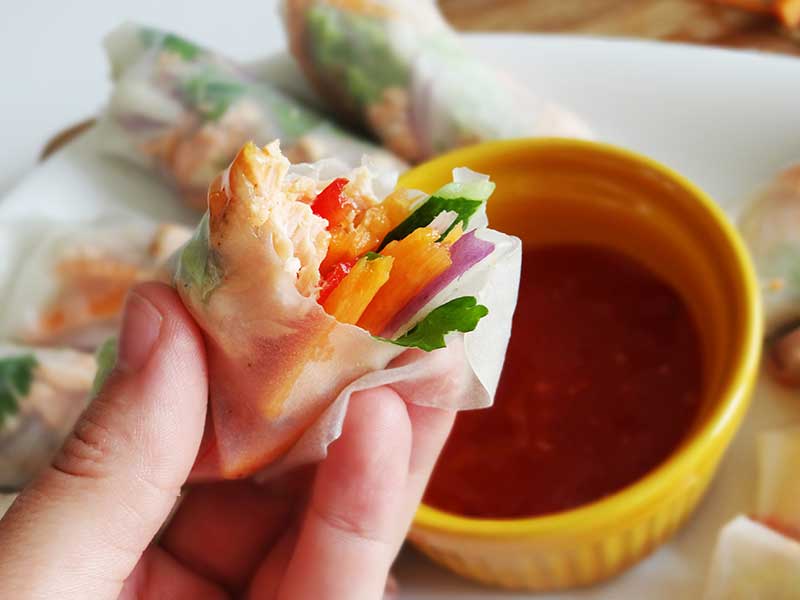 Pachețele de primăvară cu somon-Spring rolls with salmon